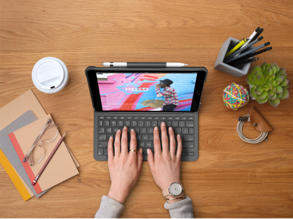 Open Box - Logitech Slim Folio Keyboard Case for iPad (9th/8th/7th Gen) - Black